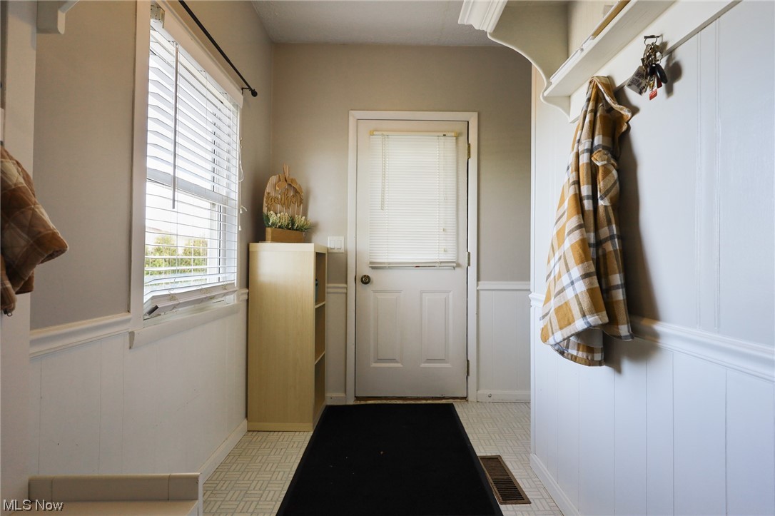 16710 Dover Road Navarre, OH 44662 - Photo 19 of 35 Gallery Image 19