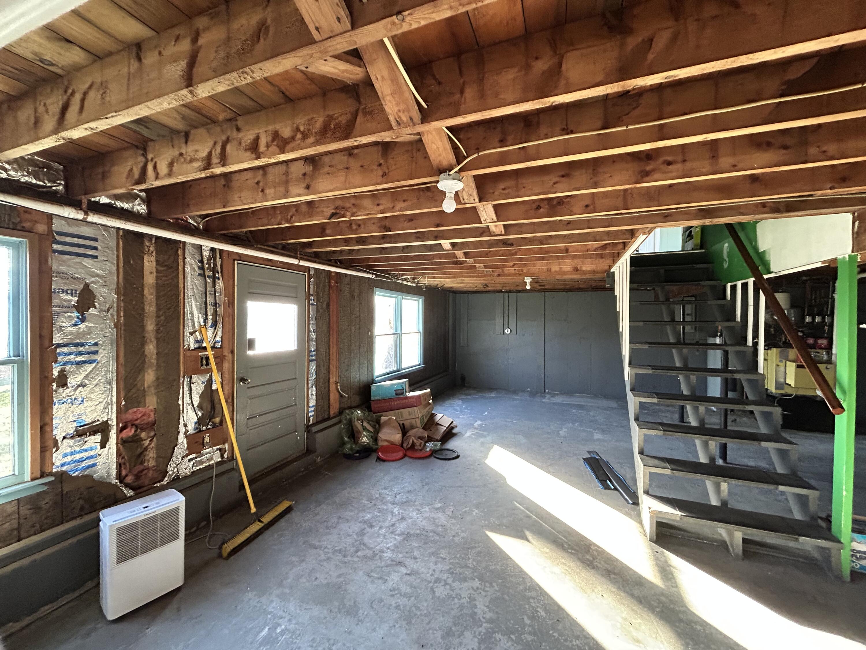 490 Main Street Thomaston, ME 04861 - Photo 21 of 27 IMG_1933