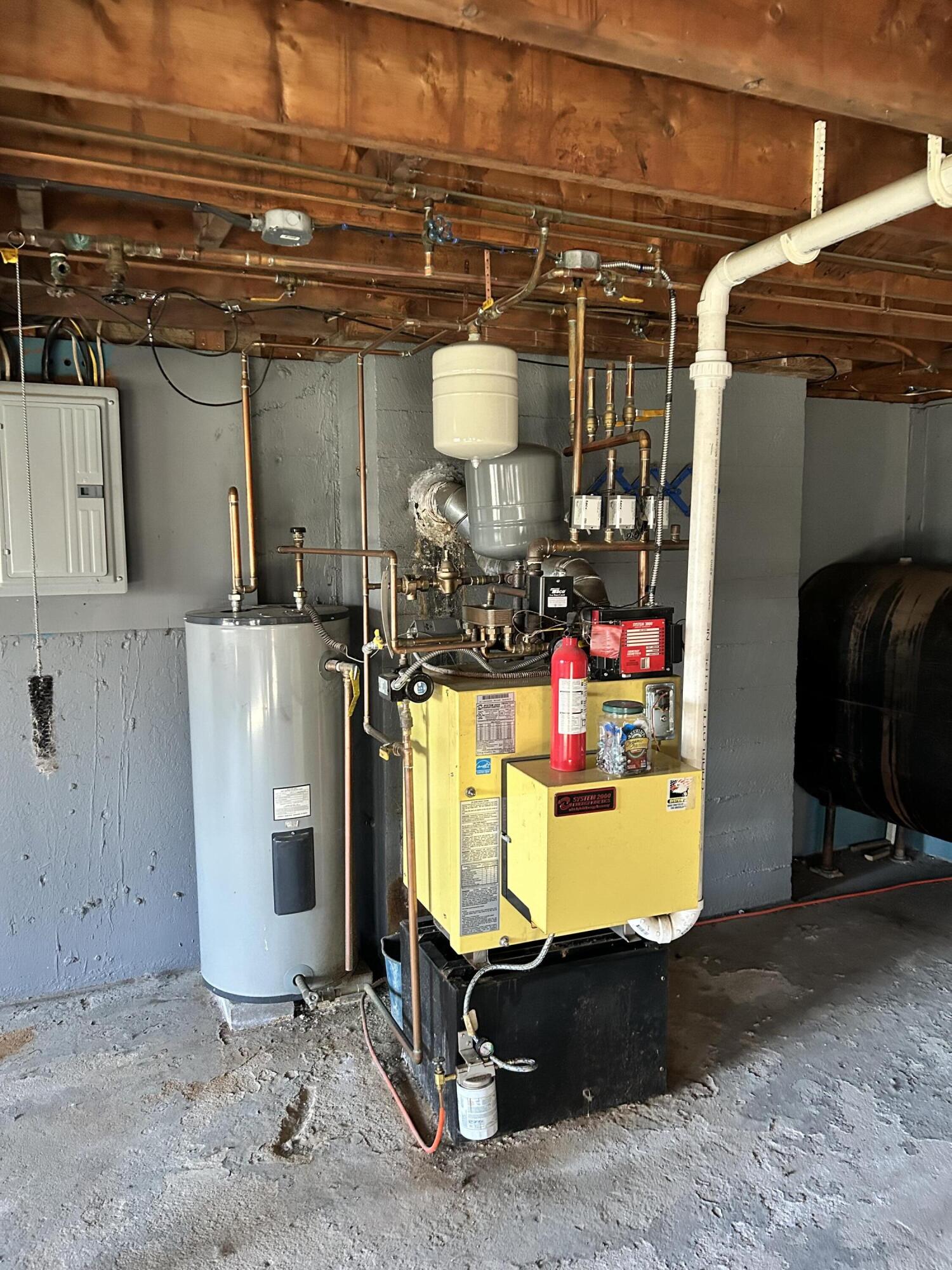 490 Main Street Thomaston, ME 04861 - Photo 24 of 27 IMG_1935