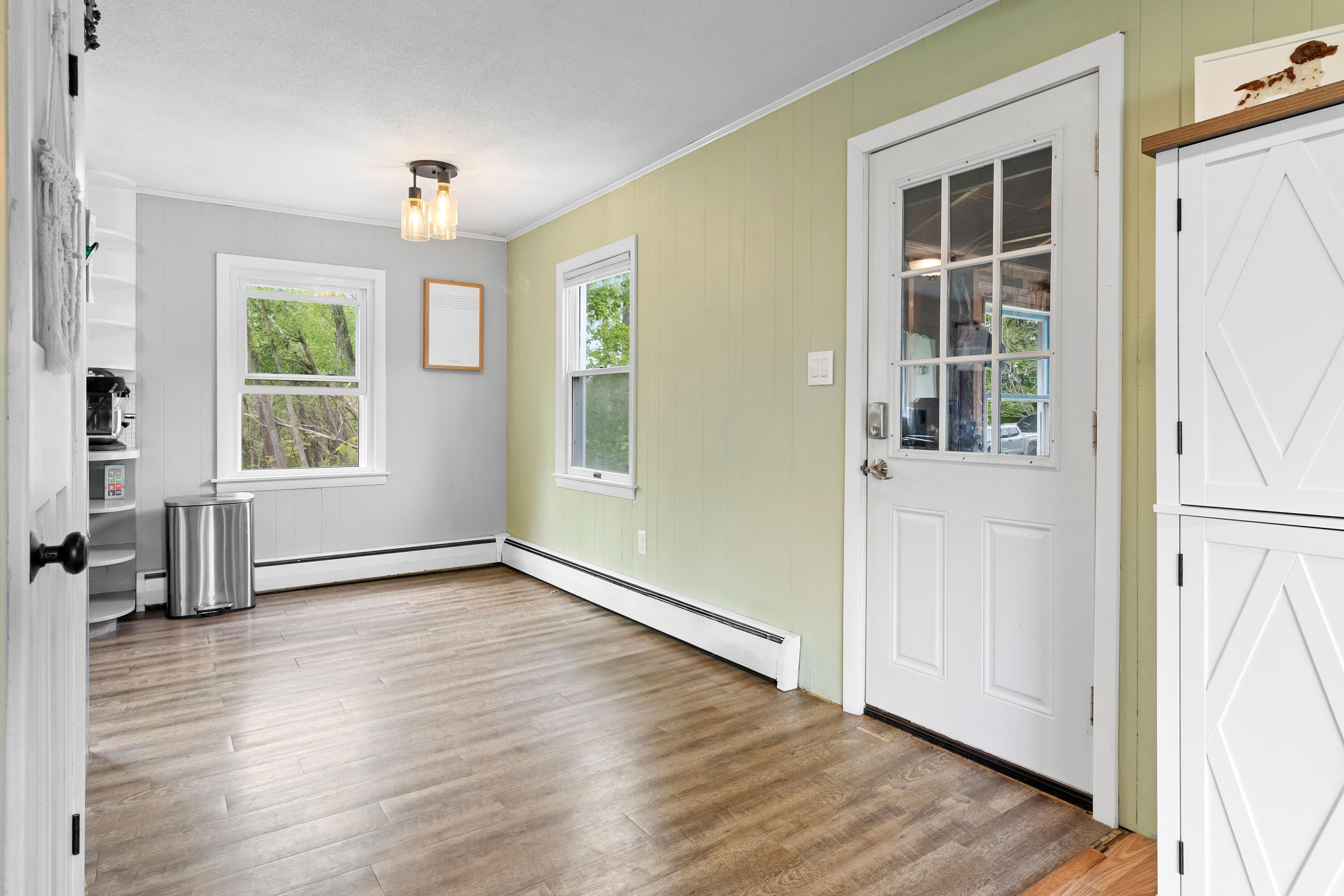 490 Main Street Thomaston, ME 04861 - Photo 6 of 27 IMG_9668