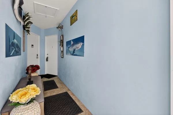 $2,500 | 100 Lehane Terrace, Unit 28, North Palm Beach, FL 33408