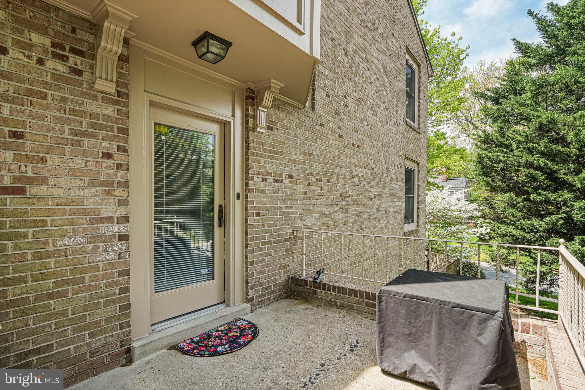 8872 Woodland Drive Silver Spring, MD 20910 - Photo 4 of 47 a view of outdoor space