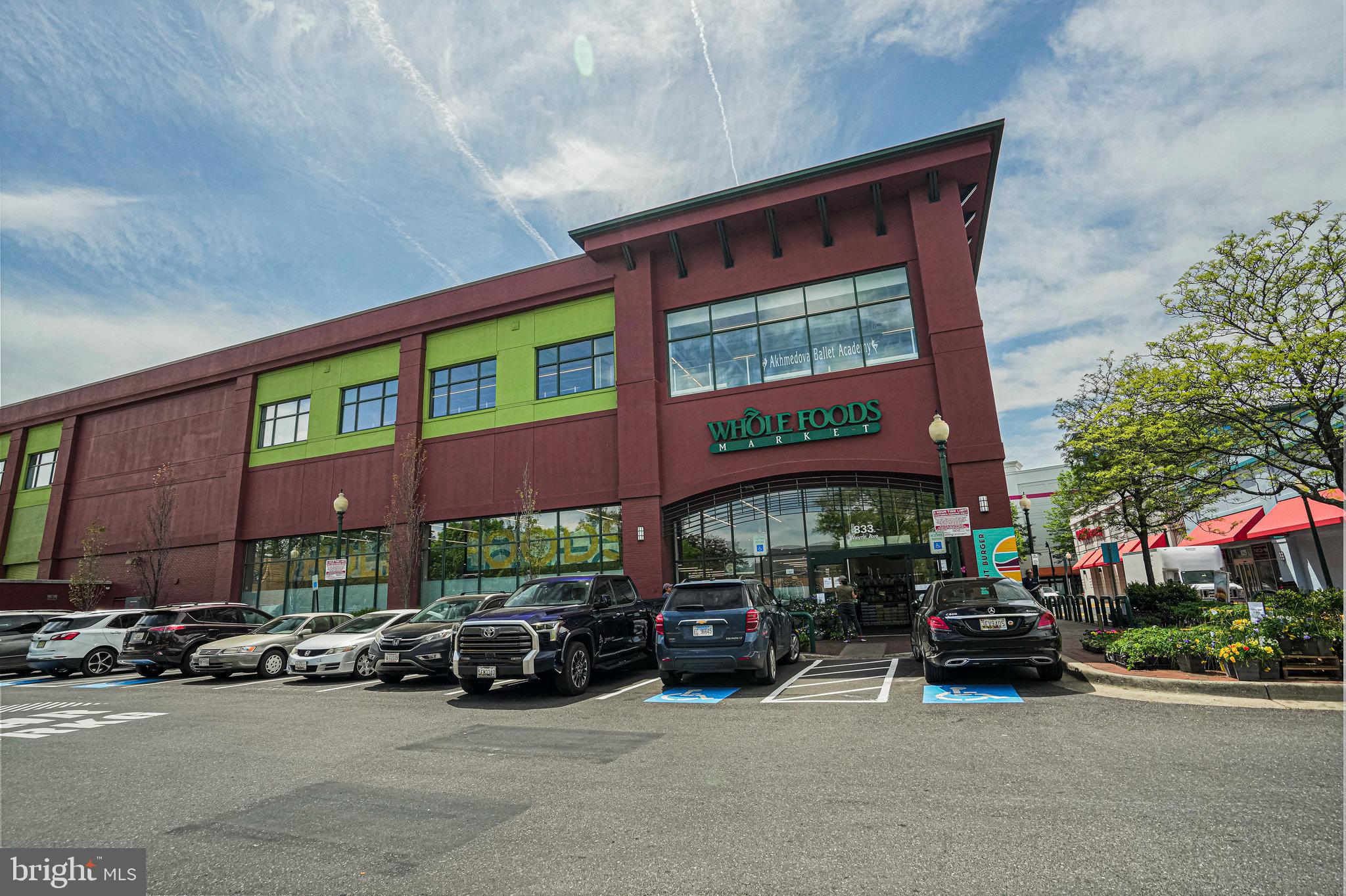 8872 Woodland Drive Silver Spring, MD 20910 - Photo 40 of 47 a car parked in front of a building