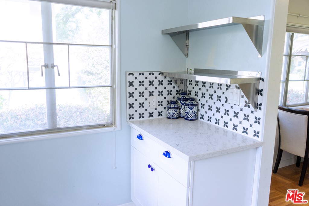 5478 Village Los Angeles, CA 90016 - Photo 13 of 31