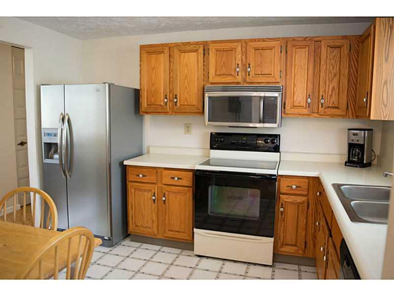 187 Rocky Ridge Road Bethel Park, PA 15102 - Photo 10 of 25 Kitchen. Area for breakfast table