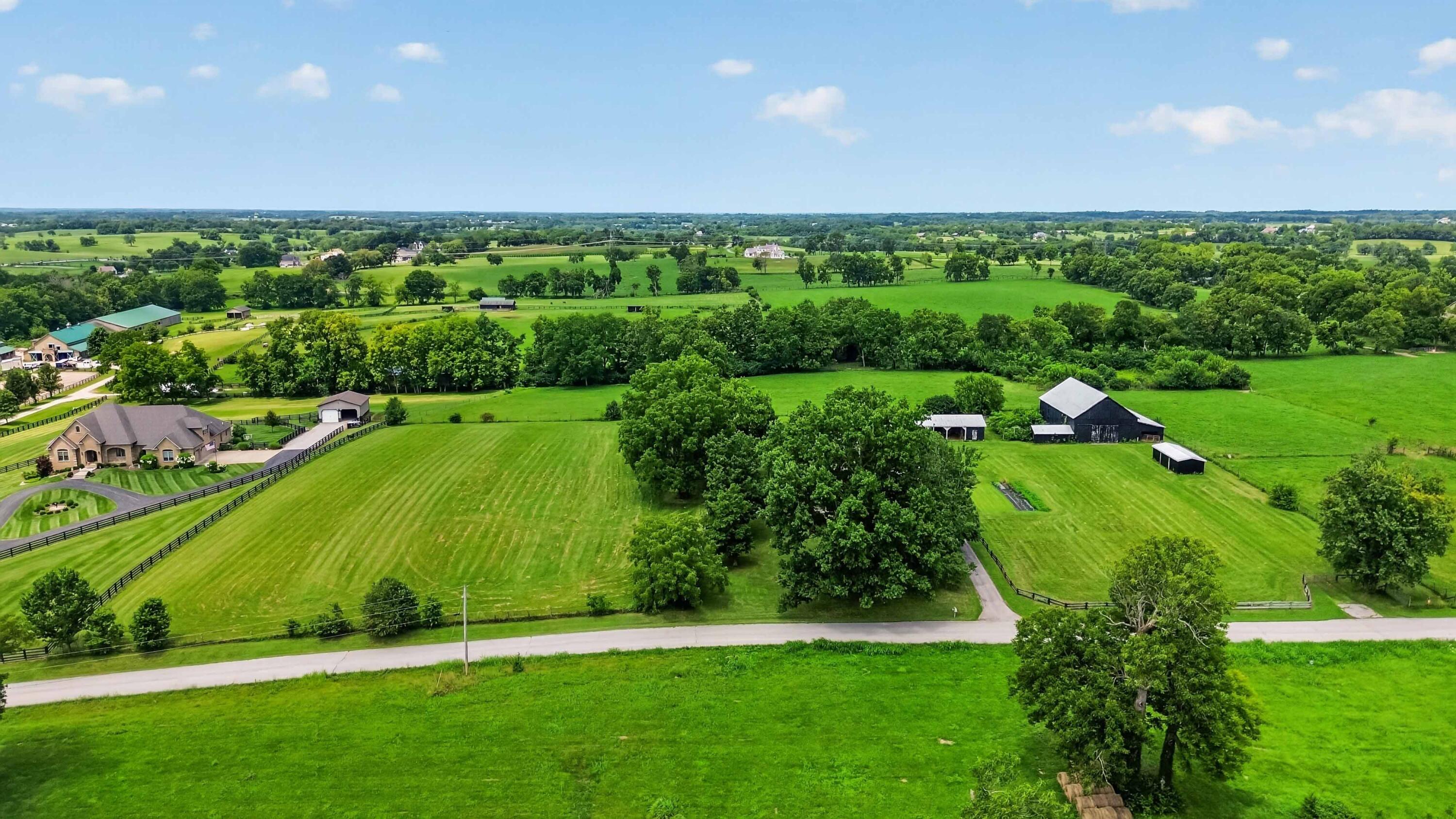 1730 Woods Road Versailles, KY 40383 - Photo 52 of 65 048