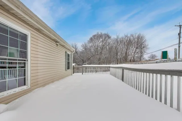 $4,000 | 9 Monroe Court, Streamwood, IL 60107