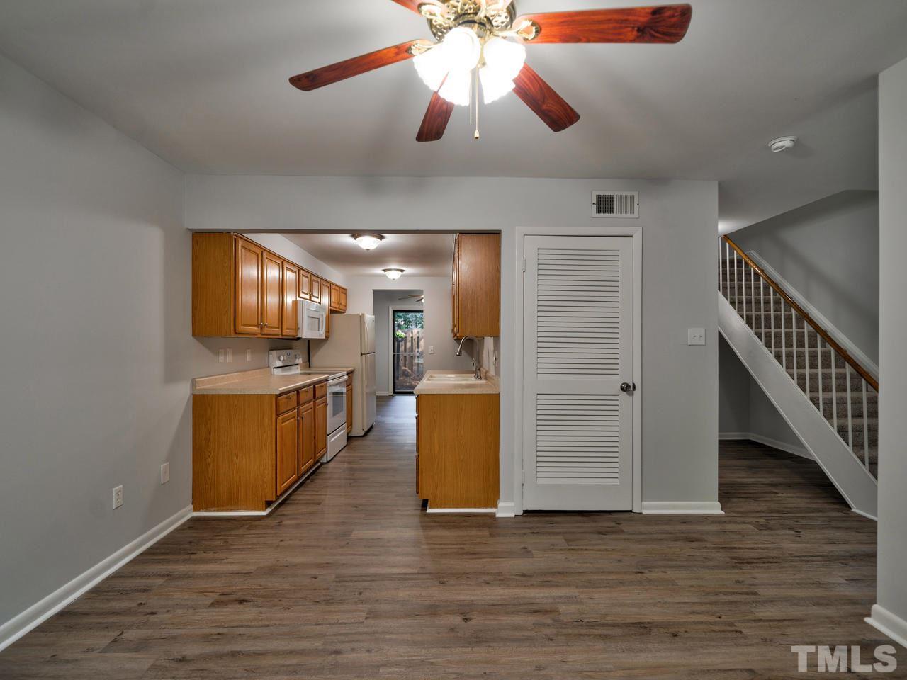 1740 Quail Ridge Road Raleigh, NC 27609 - Photo 4 of 28