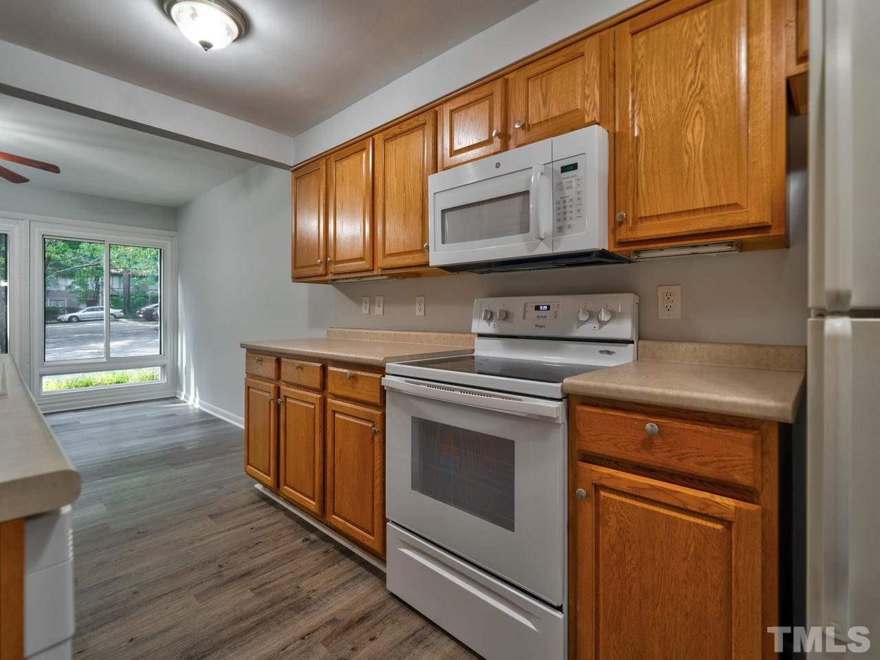 1740 Quail Ridge Road Raleigh, NC 27609 - Photo 7 of 28