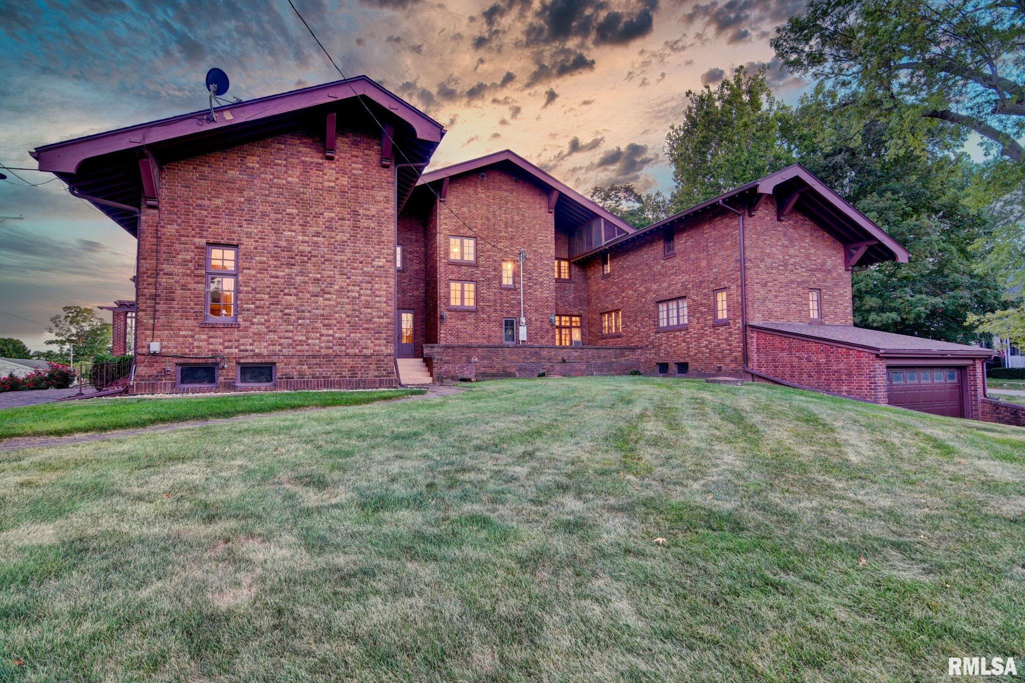 109 West Macon Street Clinton, IL 61727 - Photo 15 of 90