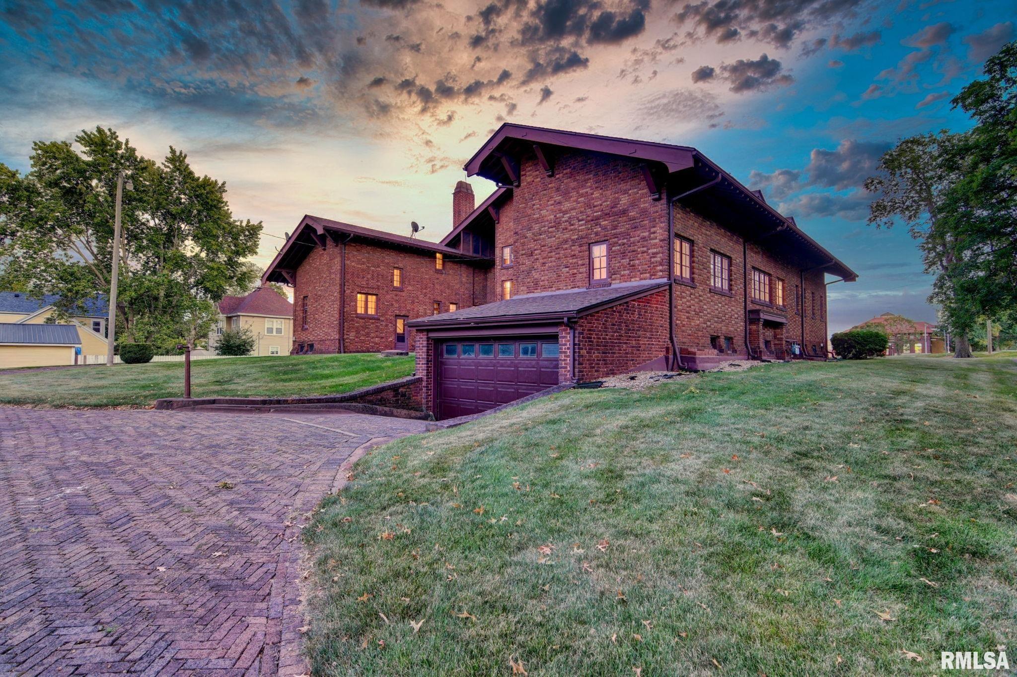 109 West Macon Street Clinton, IL 61727 - Photo 19 of 90