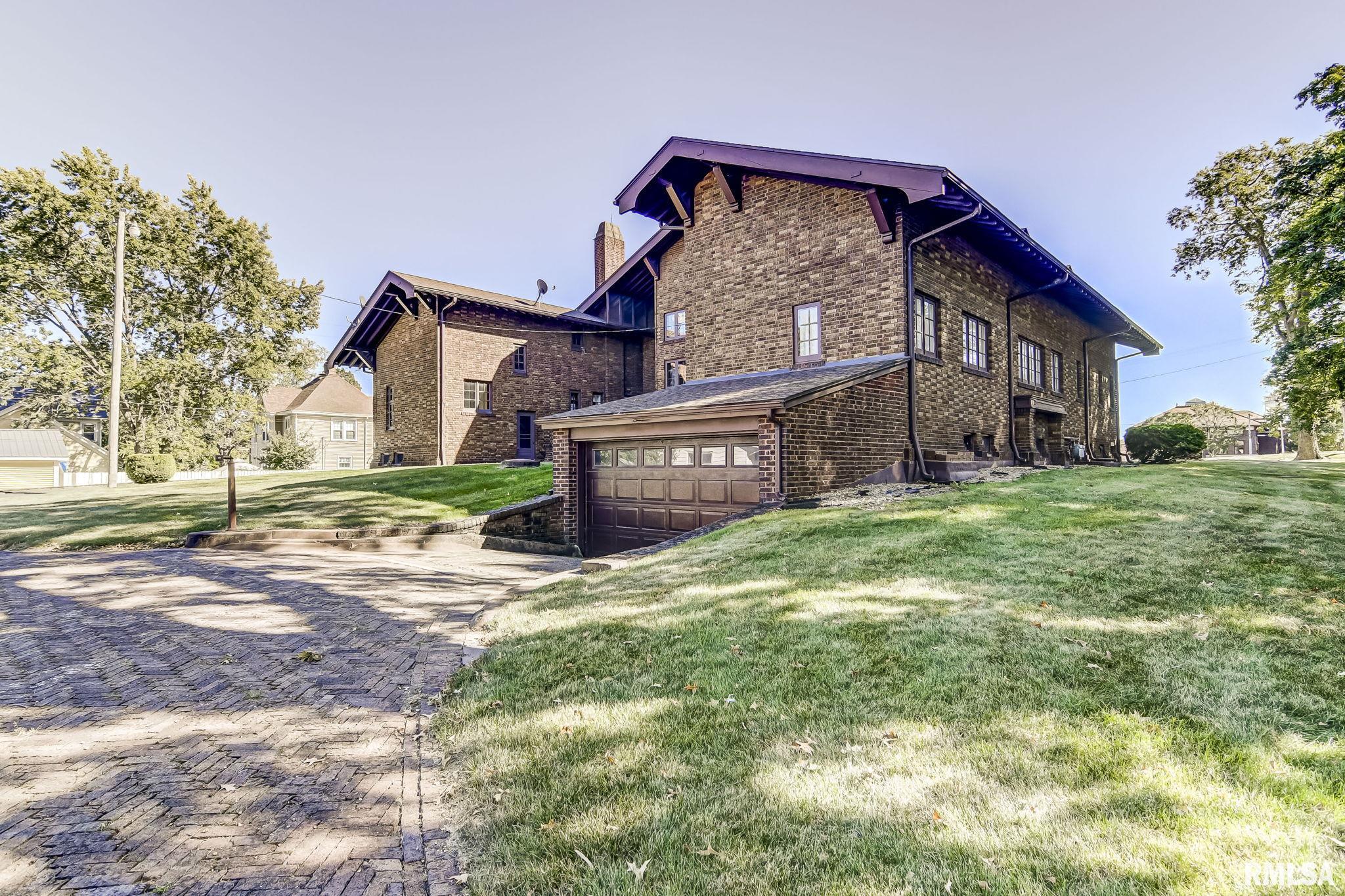 109 West Macon Street Clinton, IL 61727 - Photo 26 of 90