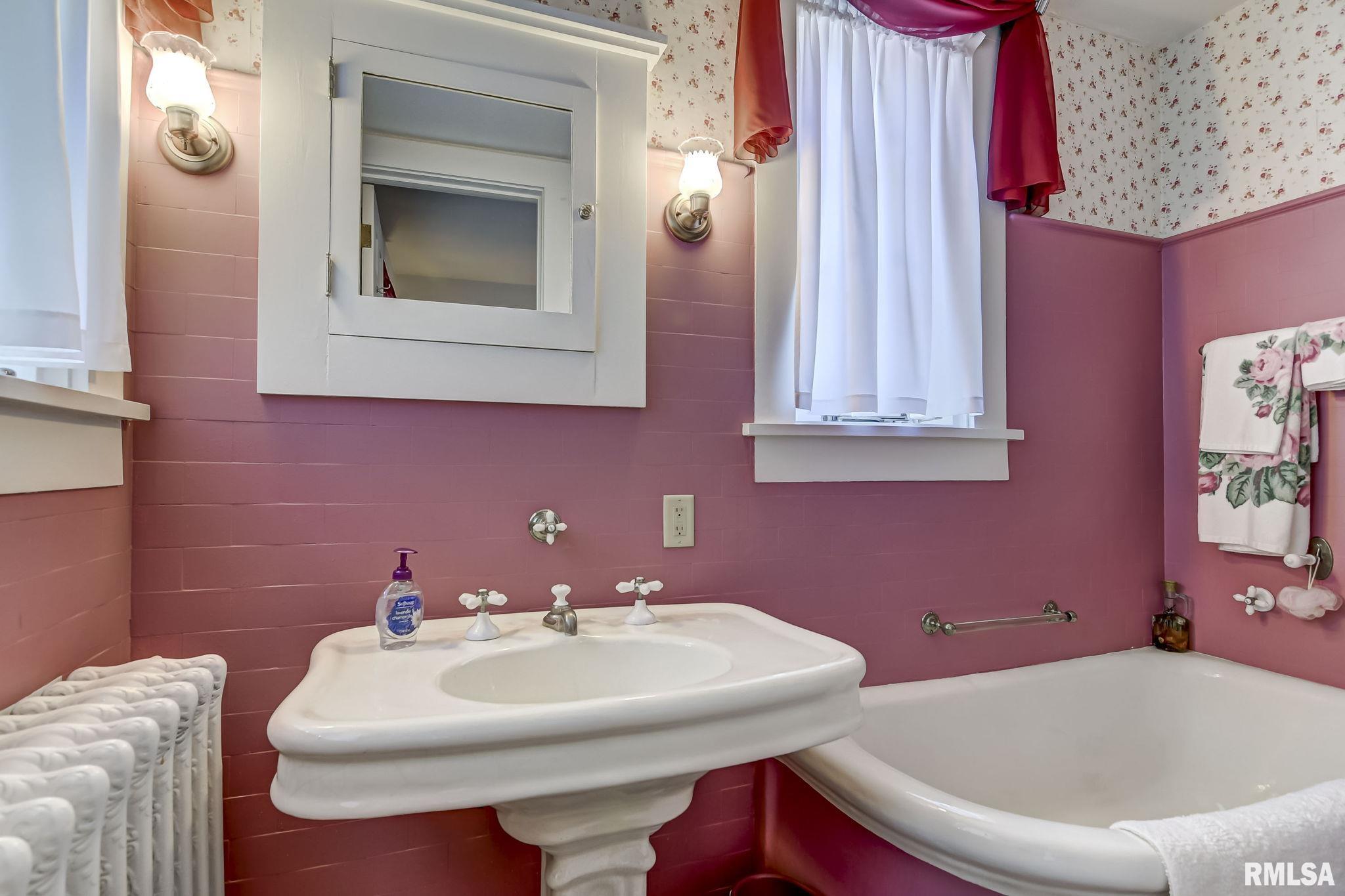 109 West Macon Street Clinton, IL 61727 - Photo 28 of 90