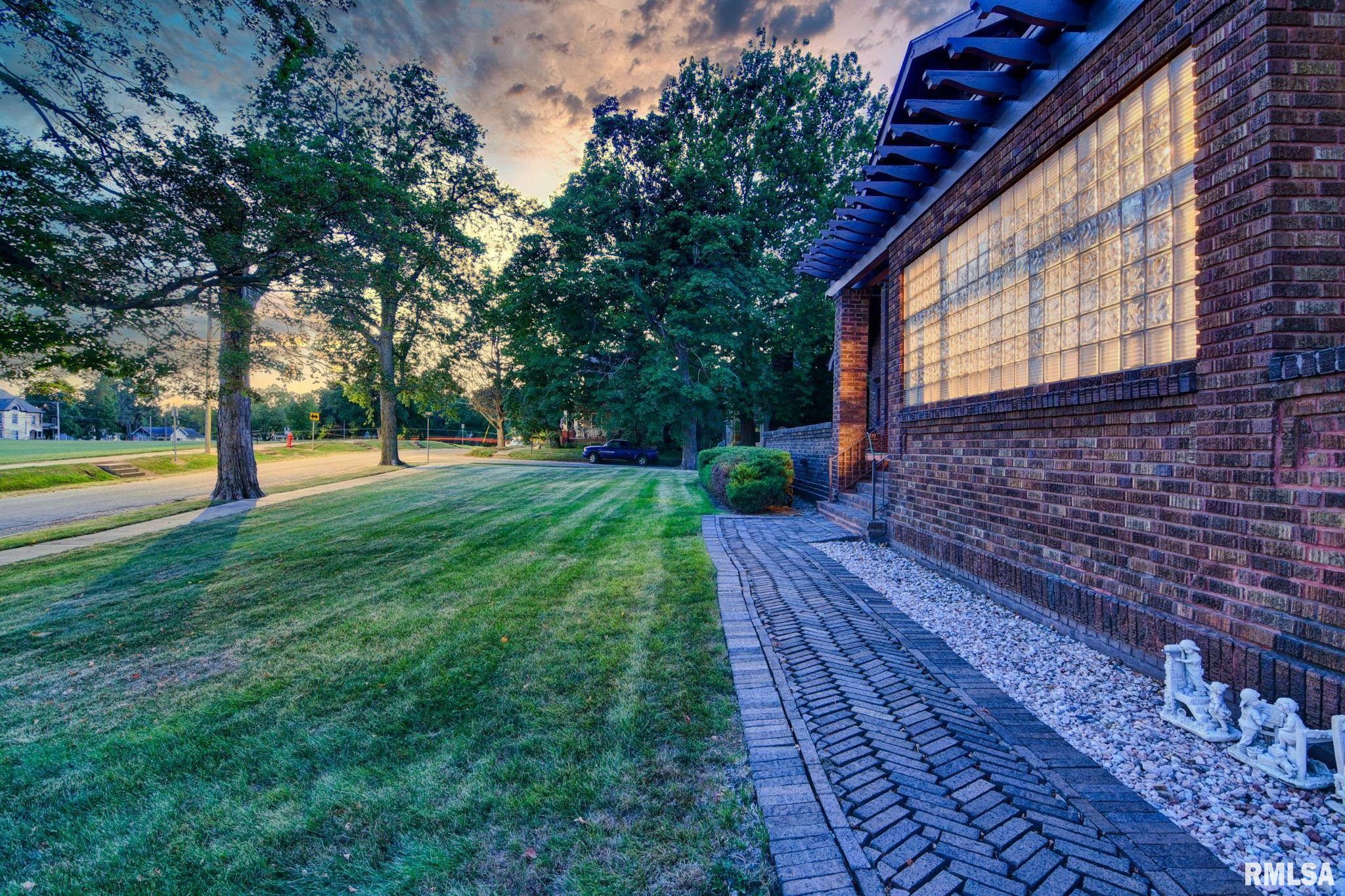 109 West Macon Street Clinton, IL 61727 - Photo 56 of 90