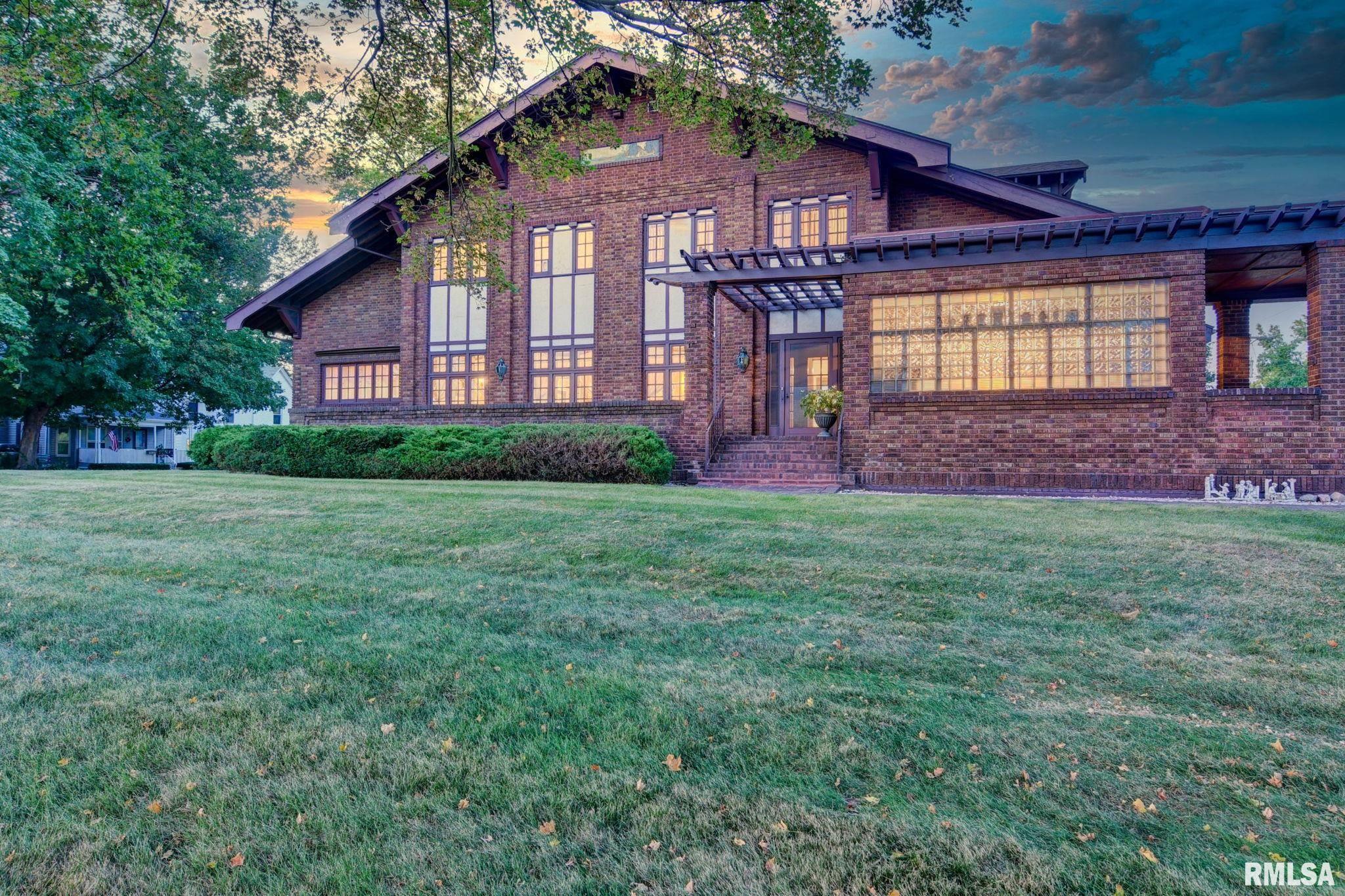 109 West Macon Street Clinton, IL 61727 - Photo 6 of 90
