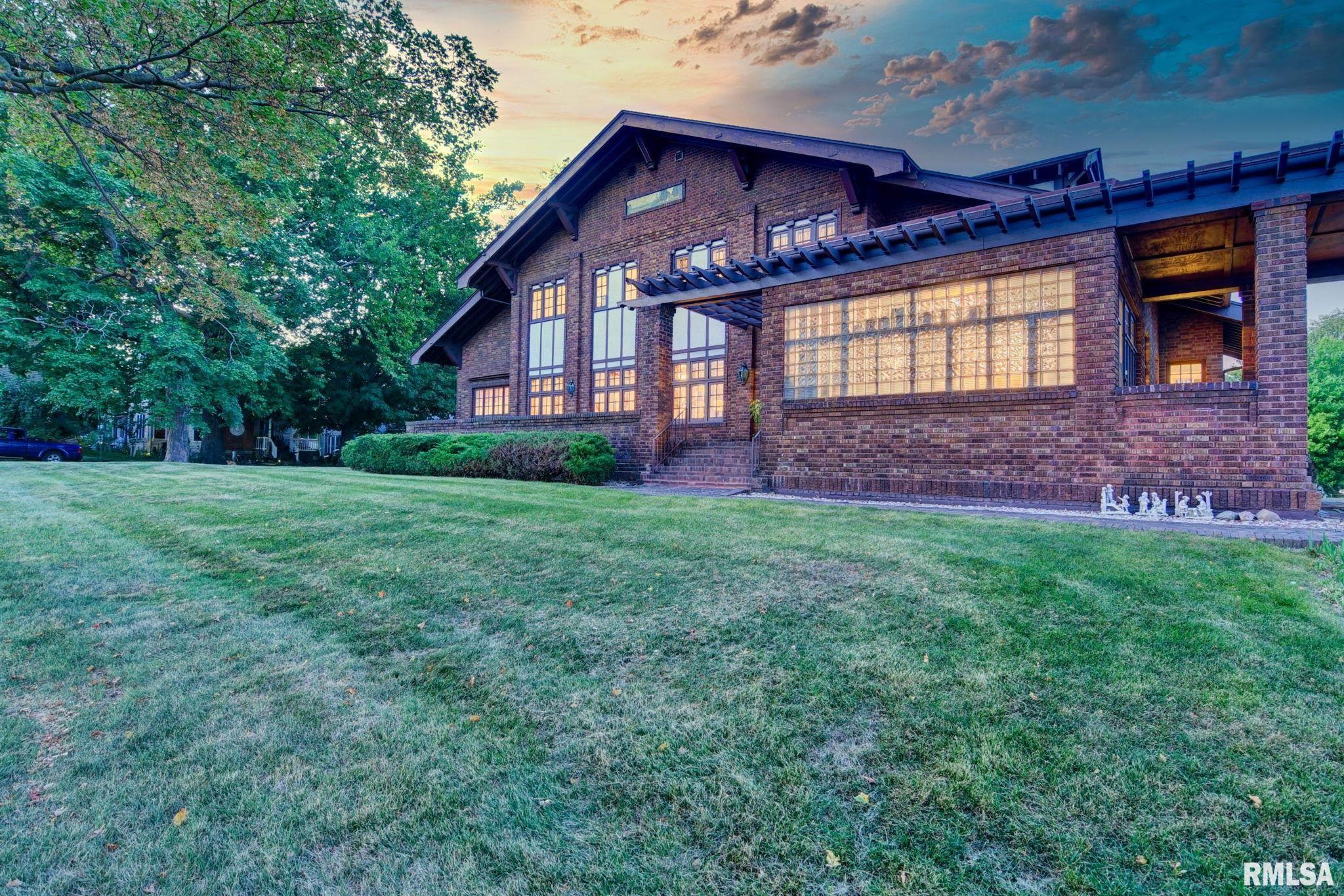 109 West Macon Street Clinton, IL 61727 - Photo 7 of 90