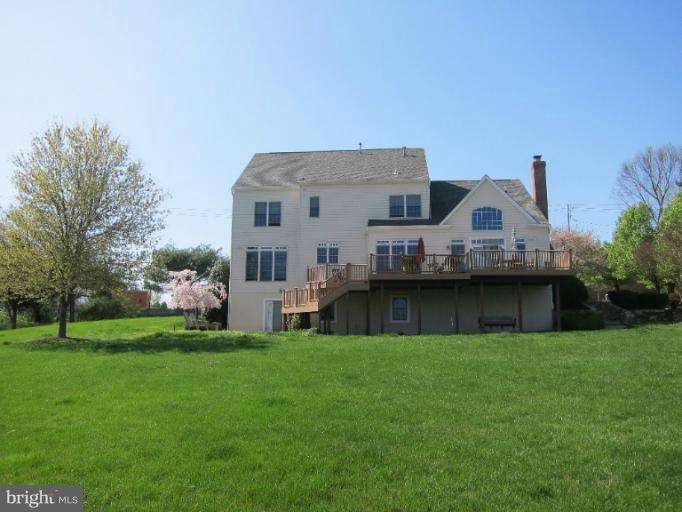 15005 Turkey Foot Road Darnestown, MD 20878 - Photo 12 of 29 Exterior (Rear)