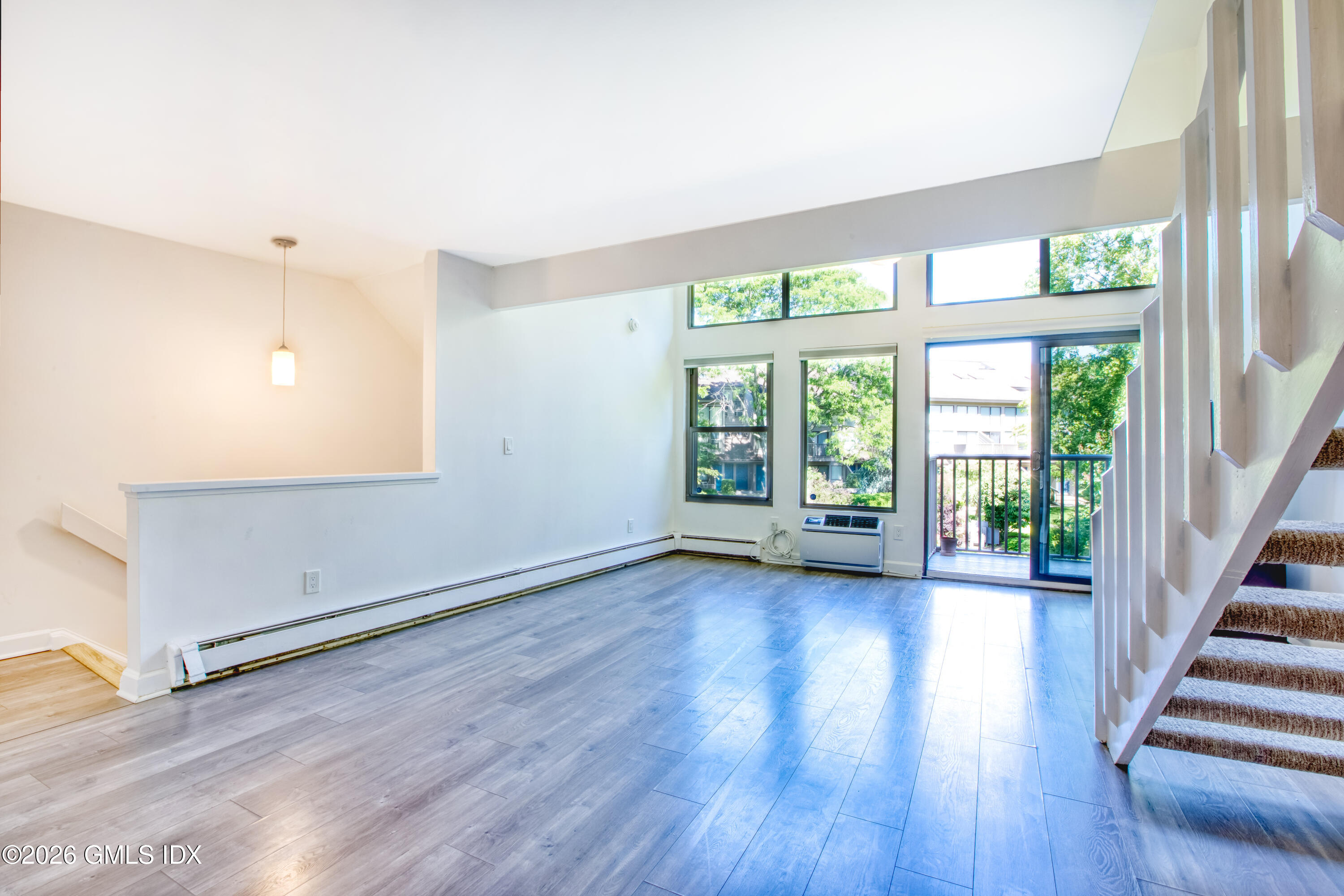 1465 East Putnam Avenue, Unit 327 Riverside, CT 06878 - Photo 5 of 32 1465 E Putnam Ave 327 (14)-19