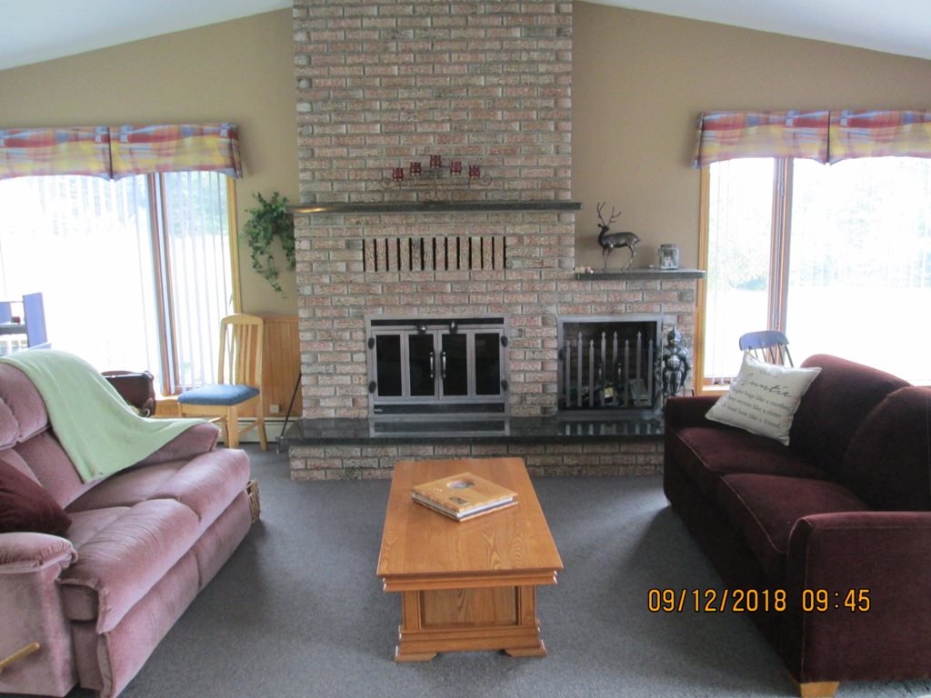 54 Reservoir Road Canaan, VT 05903 - Photo 7 of 38