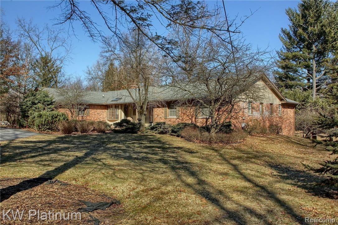 1925 Brewer Road Leonard, MI 48367 - Photo 2 of 47 2-Front 2nd View.jpg