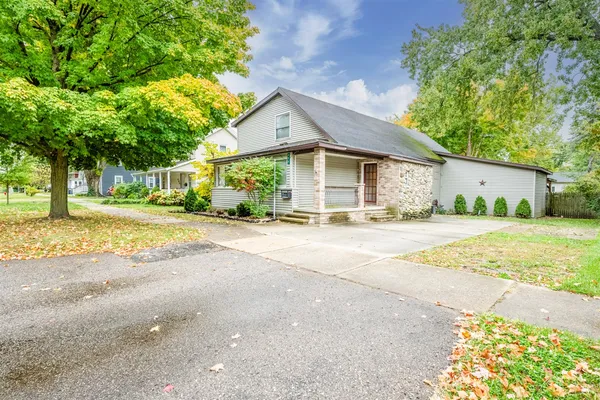 $265,400 | 305 South Main Street, Berrien Springs, MI 49103