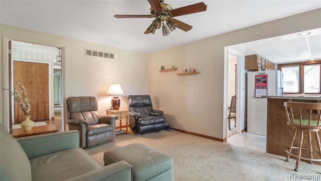22728 Meadowbrook Road Novi, MI 48375 - Photo 14 of 34