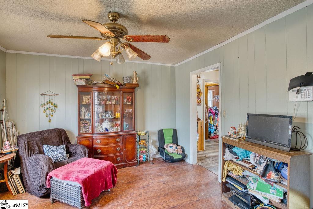 135 Garrett Road Chesnee, SC 29323 - Photo 12 of 31