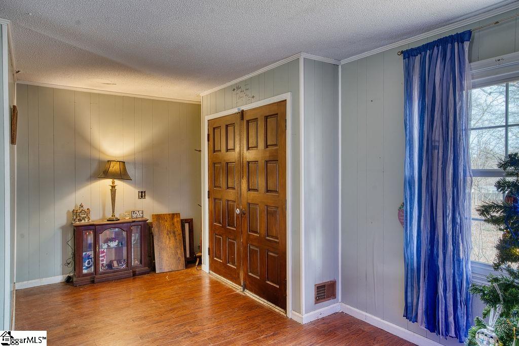 135 Garrett Road Chesnee, SC 29323 - Photo 15 of 31