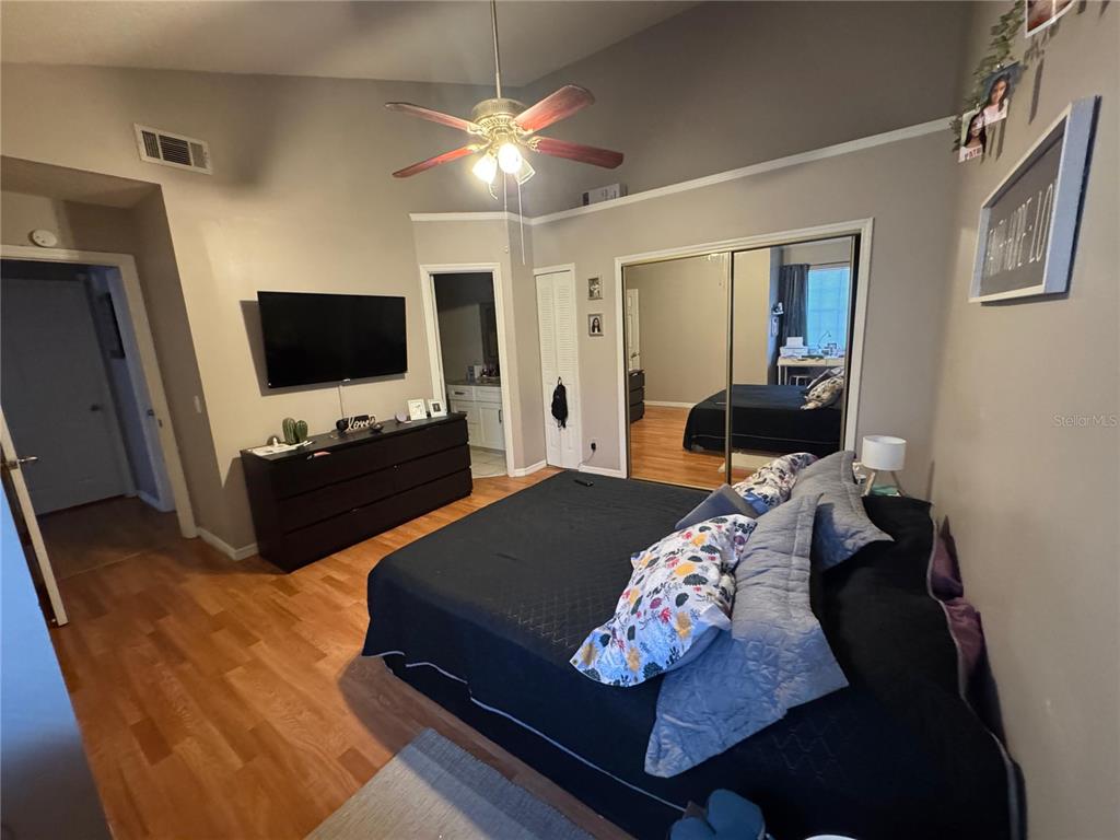 655 Magic Court, Unit 188 Altamonte Springs, FL 32714 - Photo 17 of 33 a living room with furniture and a flat screen tv
