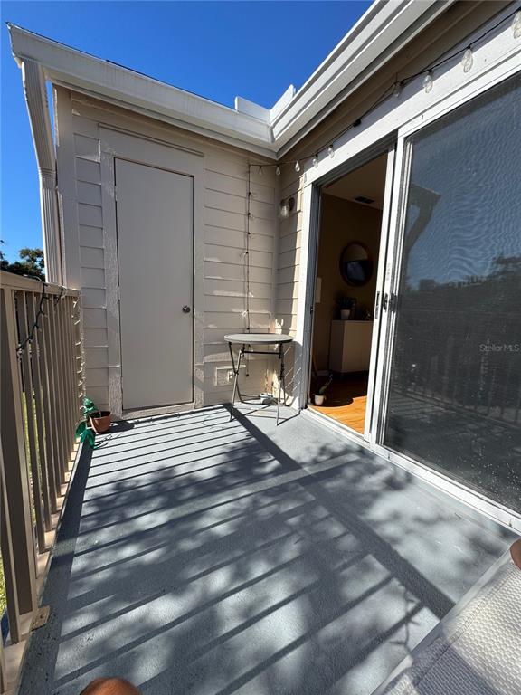 655 Magic Court, Unit 188 Altamonte Springs, FL 32714 - Photo 26 of 33 a view of backyard with hallway