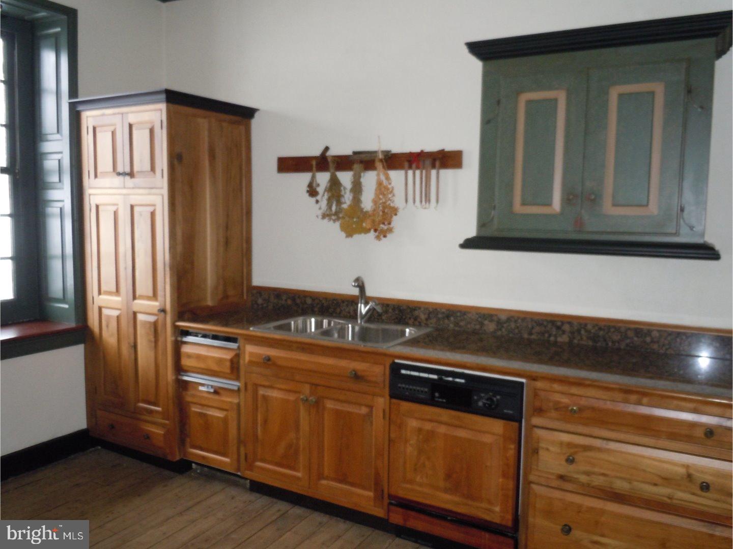 274 Charming Forge Road Womelsdorf, PA 19567 - Photo 11 of 25 Kitchen