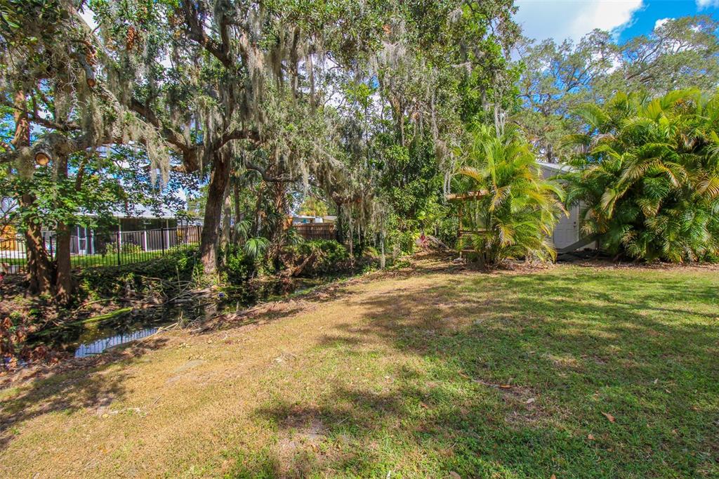 3223 Rowena Street Sarasota, FL 34231 - Photo 50 of 51 a view of outdoor space and yard