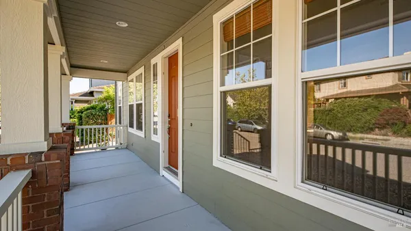 $1,050,000 | 1923 Lansdowne Way, Petaluma, CA 94954