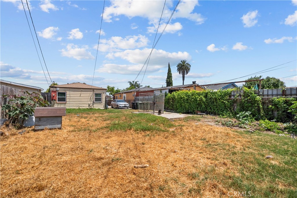 908 West 132nd Street Compton, CA 90222 - Photo 29 of 36 a house view with a backyard space