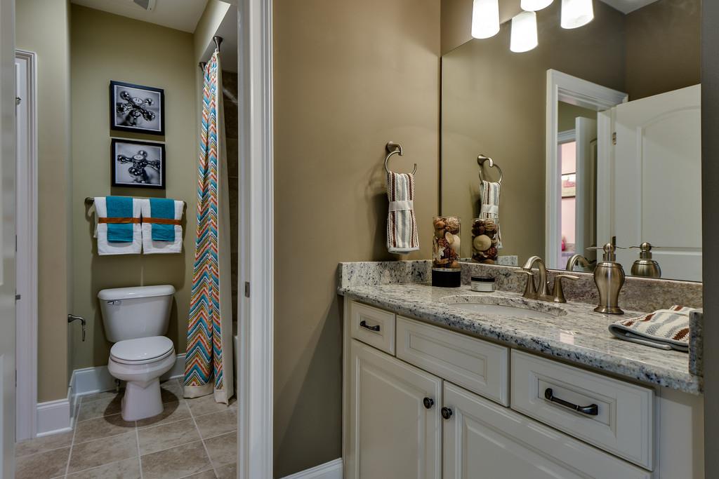776 Newberry Road Nashville, TN 37205 - Photo 22 of 26 Another bath upstairs. Granite in all baths