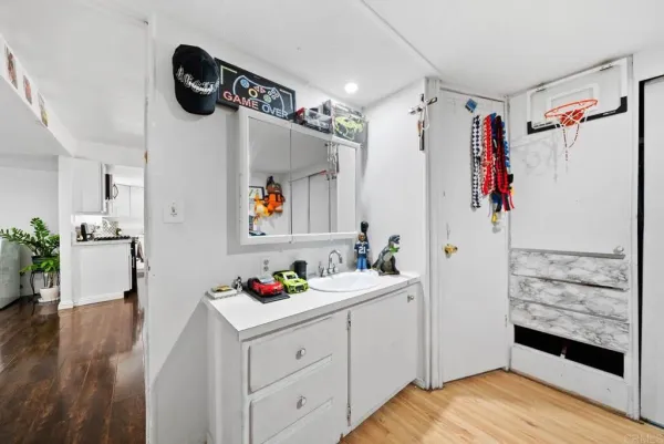 a very nice looking room with a white furniture