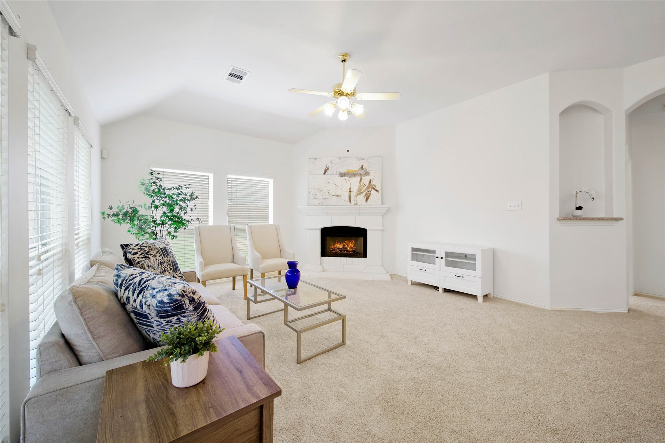 21406 Hannover Pines Drive Spring, TX 77388 - Photo 5 of 22 Living Room