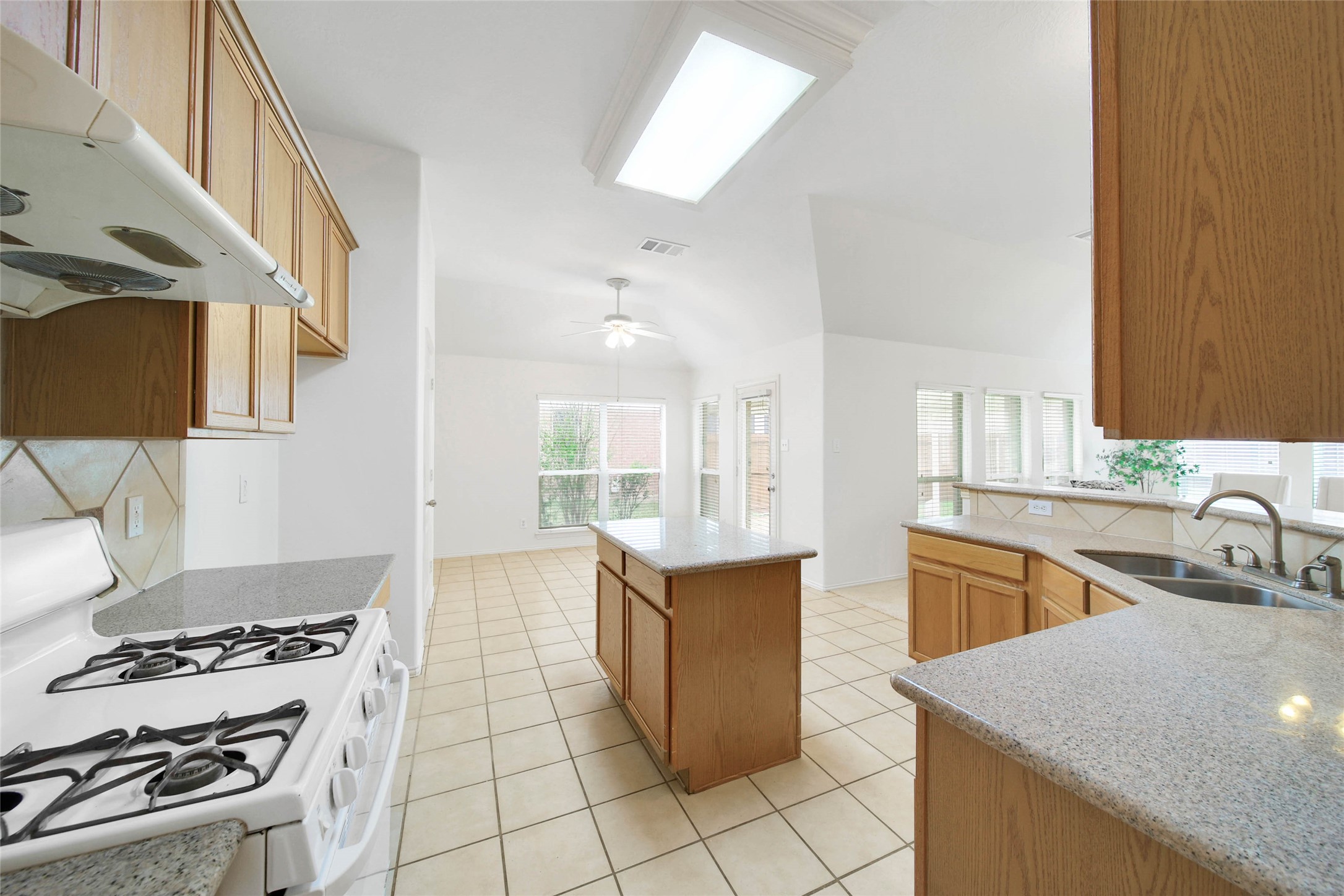 21406 Hannover Pines Drive Spring, TX 77388 - Photo 9 of 22 Kitchen