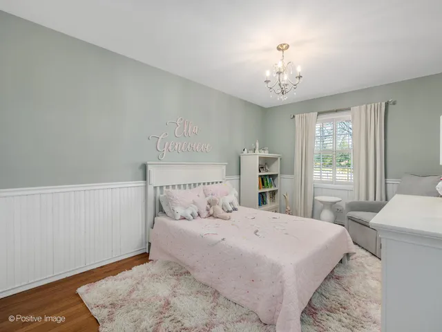 $725,000 | 2S386 Seneca Drive, Wheaton, IL 60189