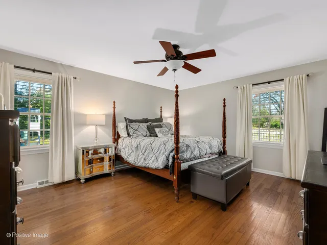 $725,000 | 2S386 Seneca Drive, Wheaton, IL 60189