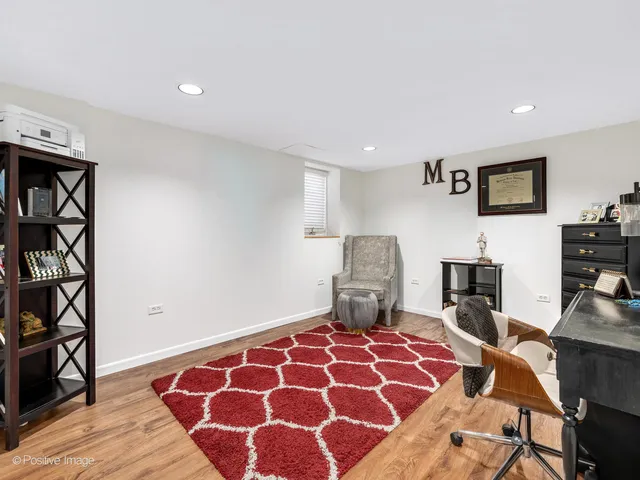 $725,000 | 2S386 Seneca Drive, Wheaton, IL 60189