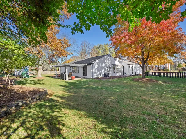 $725,000 | 2S386 Seneca Drive, Wheaton, IL 60189