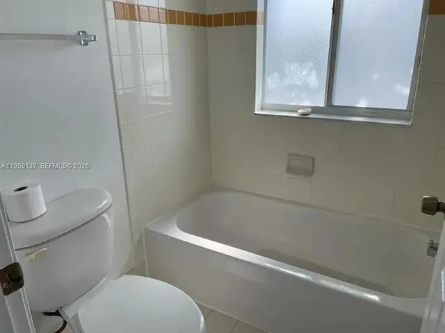 $2,600 | 5411 Southwest 41st Street, Unit 5411, Pembroke Park, FL 33023