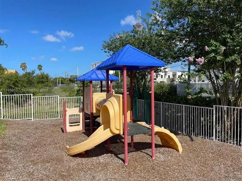 5411 Southwest 41st Street, Unit 5411 Pembroke Park, FL 33023 - Photo 20 of 21