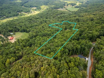 a view of a tennis court