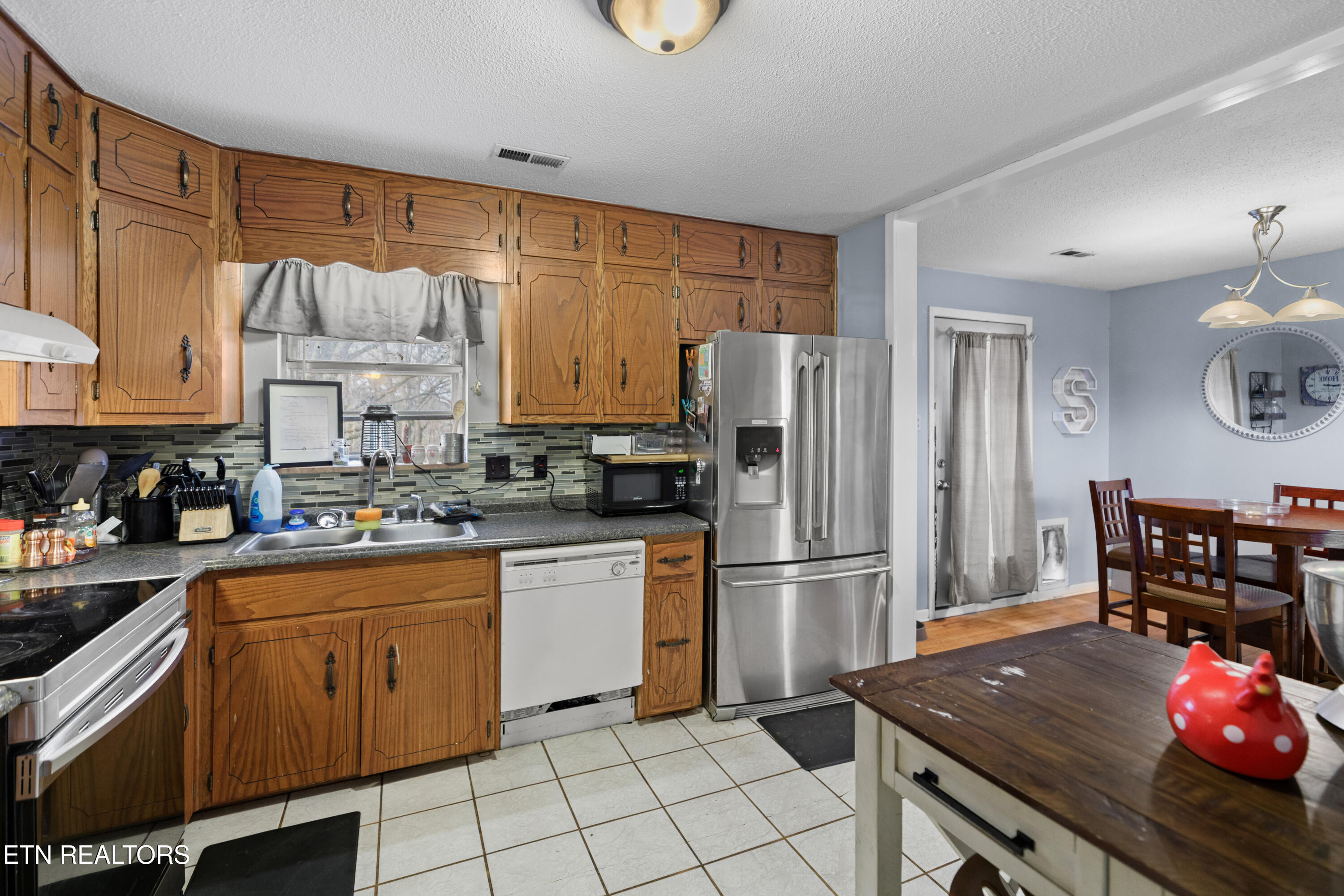 2205 Roundtree Road Knoxville, TN 37923 - Photo 5 of 14 023-2205RoundtreeRoad-Knoxville-TN-37923