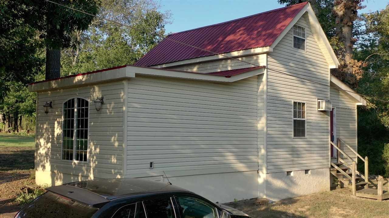 560 Reynolds Bridge Road Ocoee, TN 37361 - Photo 2 of 32 a view of backyard with deck