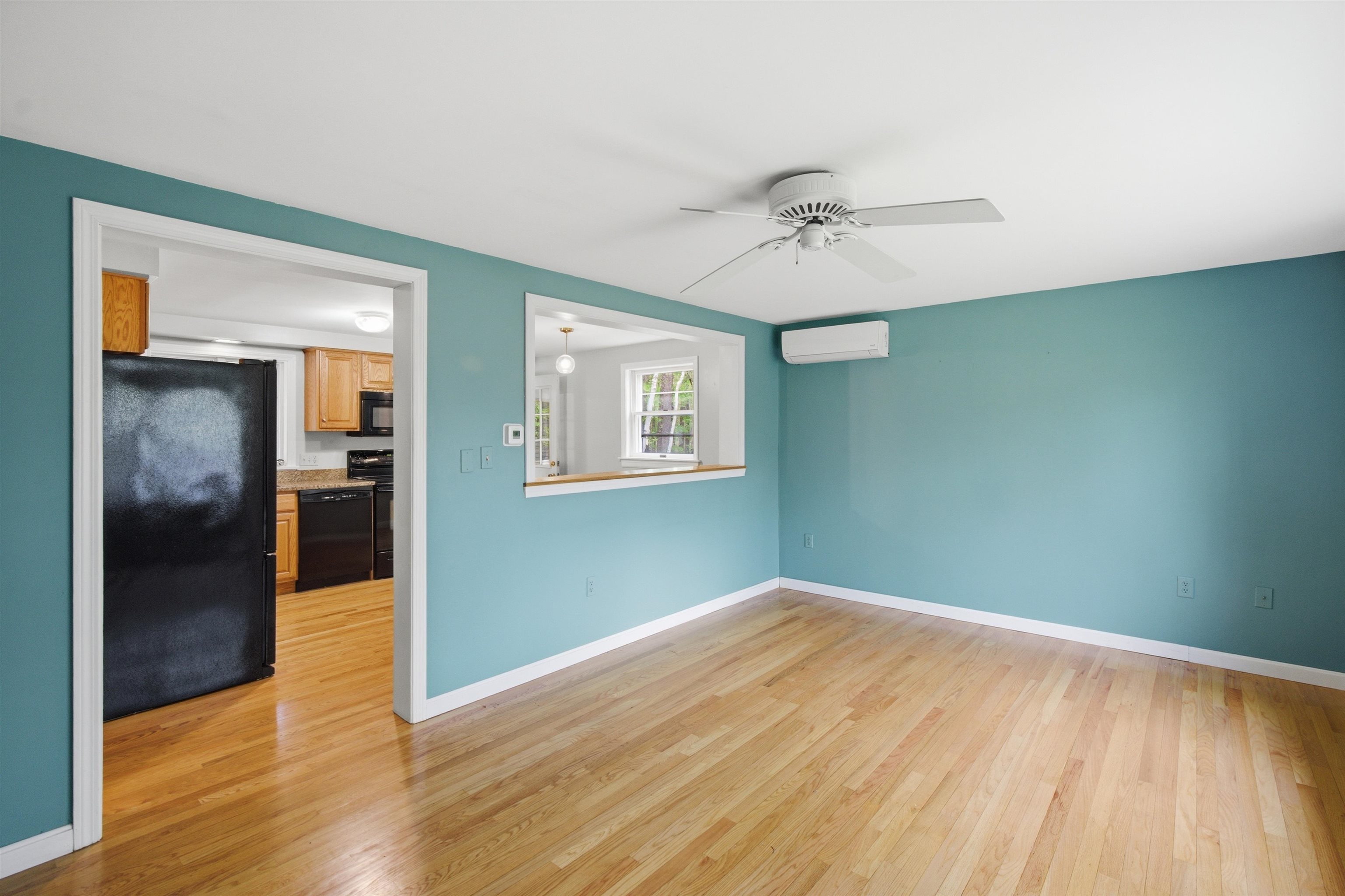 34 West Road Londonderry, NH 03053 - Photo 4 of 24 Gallery Image 4