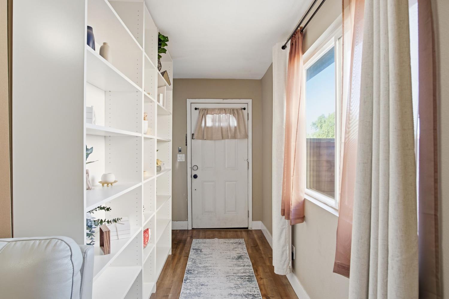 534 Ripona Avenue Ripon, CA 95366 - Photo 5 of 28