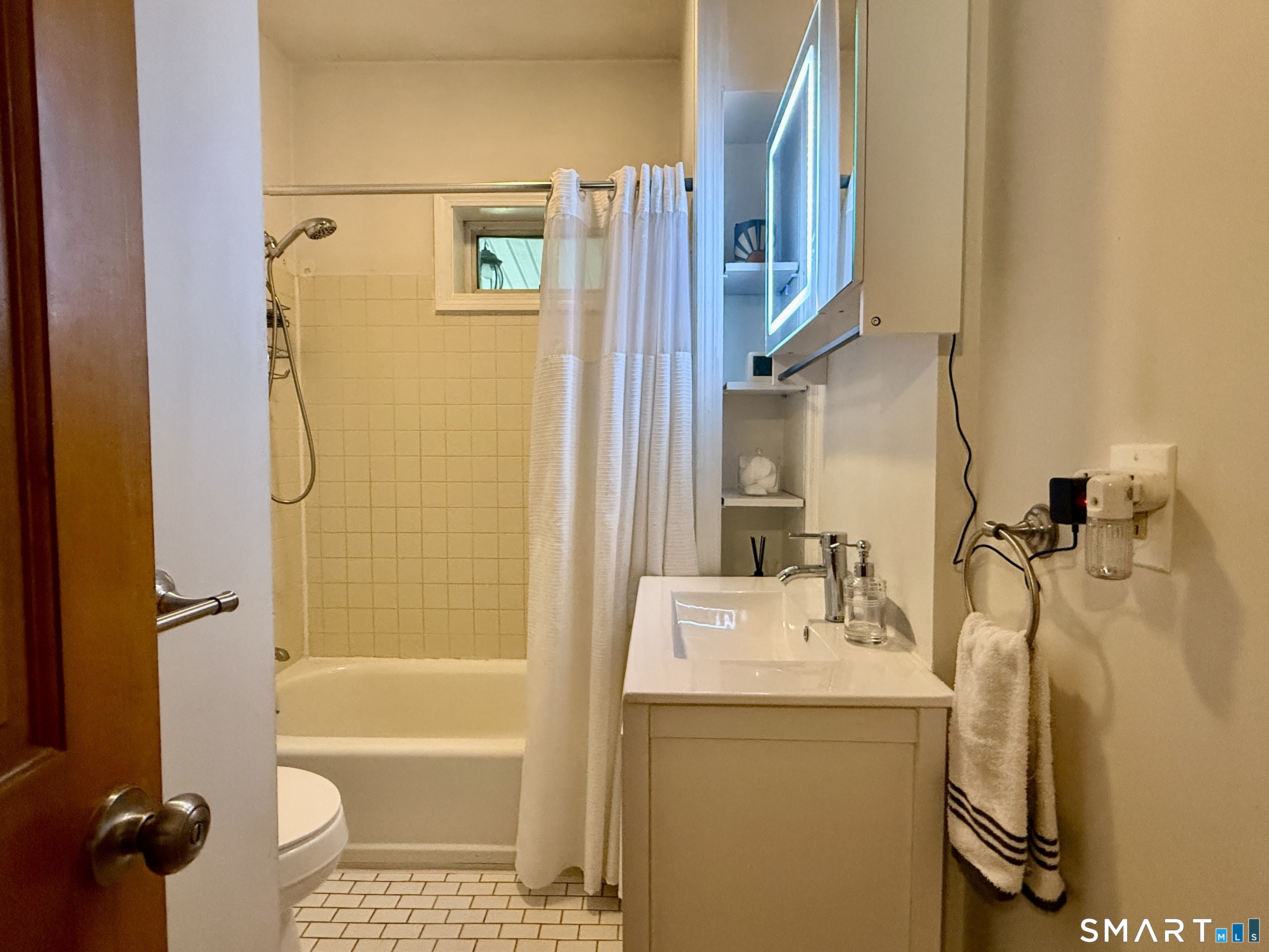 46 Windsor Street Waterbury, CT 06708 - Photo 17 of 30